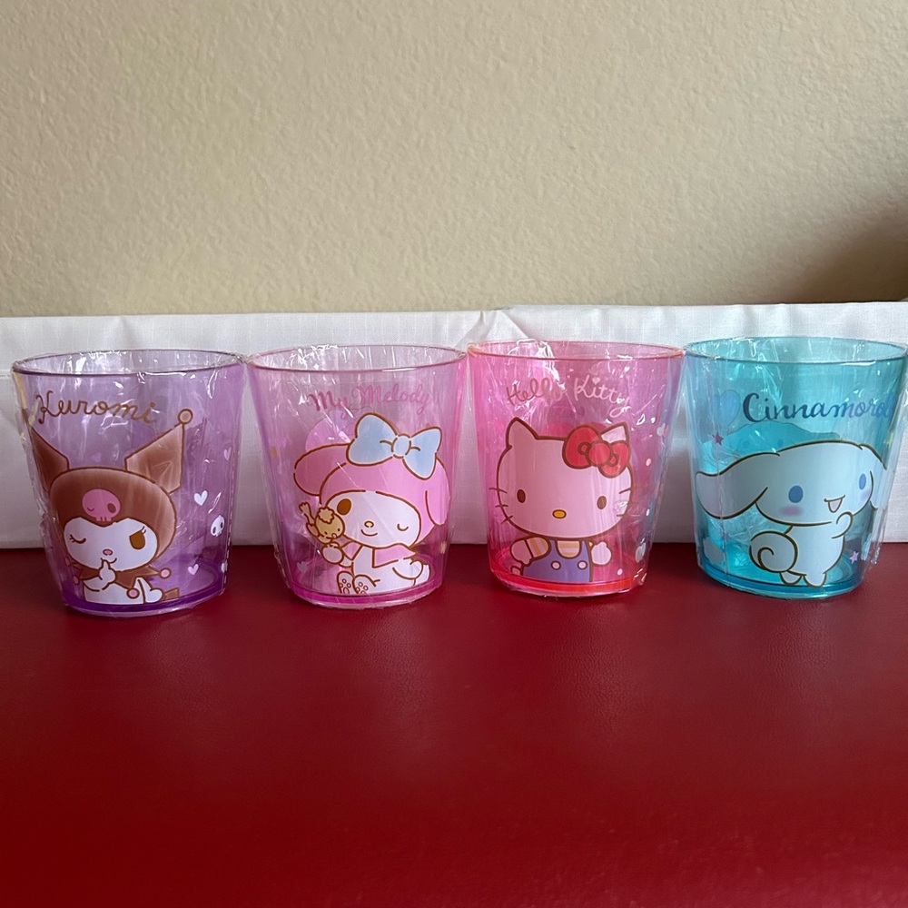 NEW Sanrio Plastic Cups Bundle